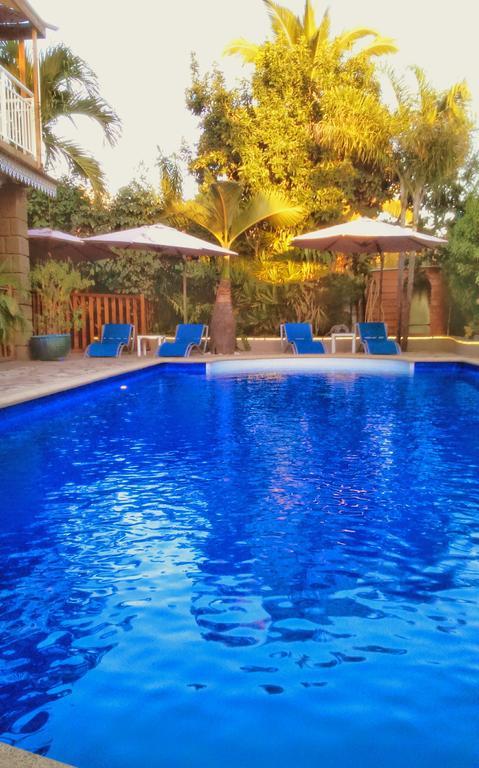 Hotel Ylang Ylang Сен-Жиль-ле-Бэн Экстерьер фото